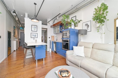 434-1029 View St, Victoria, BC - Indoor Photo Showing Living Room
