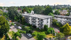 505 Su'it St  Victoria, BC V8V 4C3