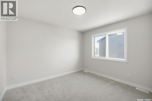 284 Asokan Bend, Saskatoon, SK - Indoor Photo Showing Other Room