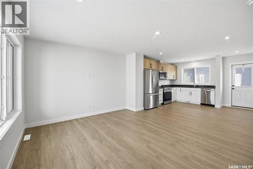 284 Asokan Bend, Saskatoon, SK - Indoor Photo Showing Kitchen