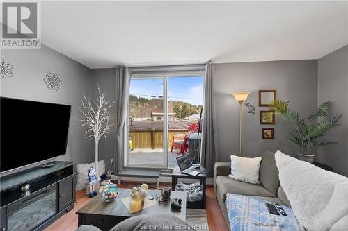 29 Laren Street, Wahnapitae, ON - Indoor Photo Showing Living Room