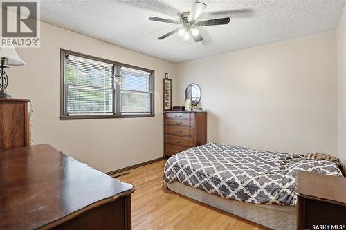 2810 Fleury Street, Regina, SK - Indoor Photo Showing Bedroom