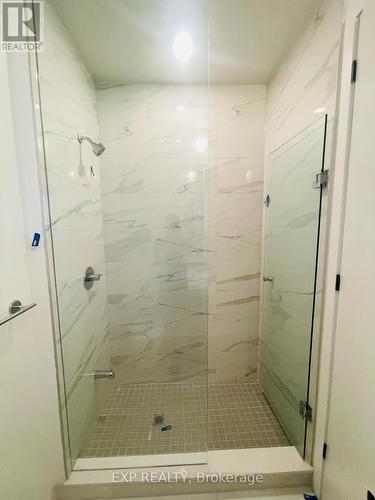 Ph2 - 28 Interchange Way, Vaughan, ON - Indoor Photo Showing Bathroom