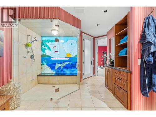 2543 Lucinde Road, West Kelowna, BC - Indoor Photo Showing Other Room