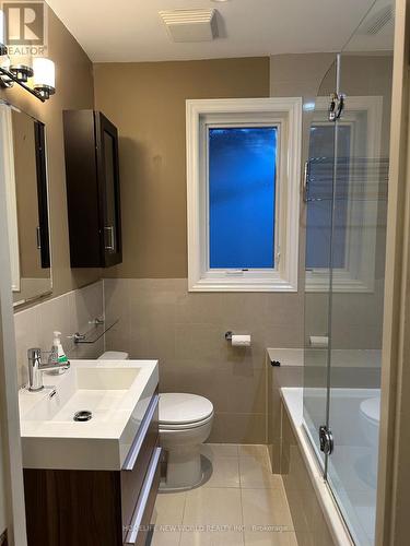 1621 Mount Pleasant Road, Toronto, ON - Indoor Photo Showing Bathroom