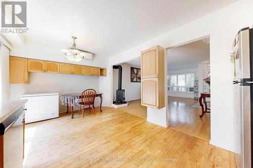3 - 1517 Elm Road, Oakville, ON - Indoor Photo Showing Kitchen