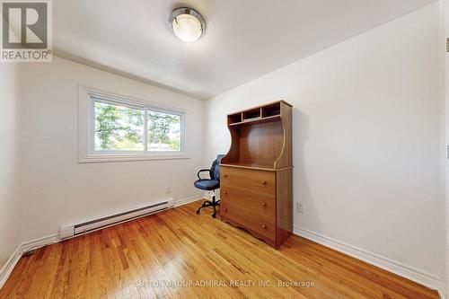 3 - 1517 Elm Road, Oakville, ON - Indoor