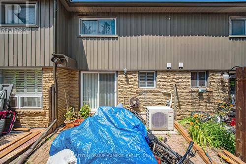 3 - 1517 Elm Road, Oakville, ON - Outdoor