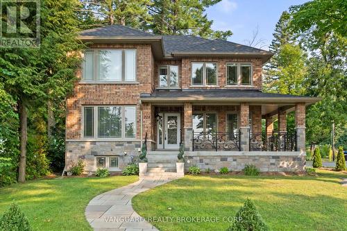 724 LAKELANDS AVENUE  Innisfil, ON L9S 4E6