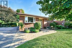 657 BALMORAL DRIVE  Oshawa (Mclaughlin), ON L1J 3A6