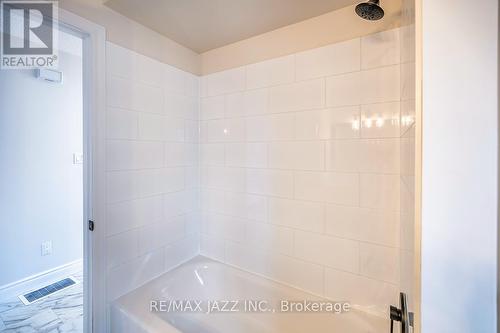 356 Verdun Road, Oshawa (Central), ON - Indoor Photo Showing Bathroom