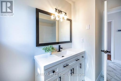 356 Verdun Road, Oshawa (Central), ON - Indoor Photo Showing Bathroom