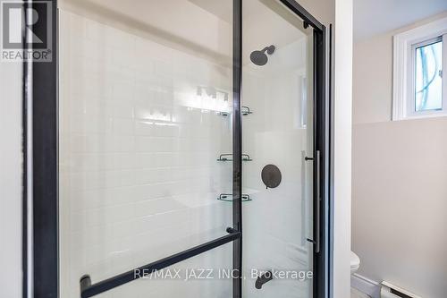 356 Verdun Road, Oshawa (Central), ON - Indoor Photo Showing Bathroom