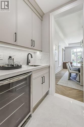 393 Rosebank Road, Pickering, ON - Indoor Photo Showing Kitchen