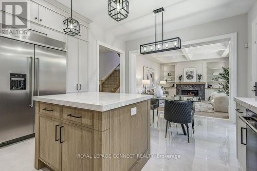 393 Rosebank Road, Pickering, ON - Indoor Photo Showing Kitchen With Upgraded Kitchen