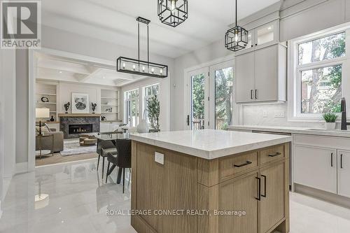 393 Rosebank Road, Pickering, ON - Indoor Photo Showing Kitchen