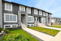 599 Ken Oblik Drive  Winnipeg, MB R3Y 2H4