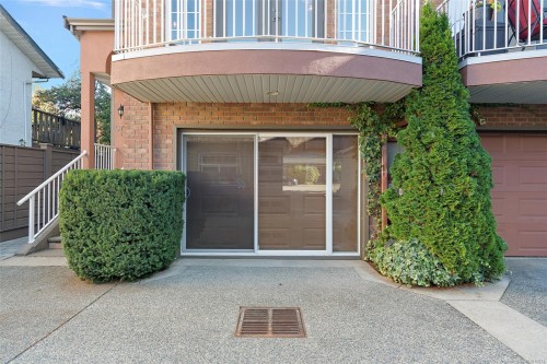 9715 Second St, Sidney, BC - Outdoor With Exterior