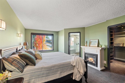 9715 Second St, Sidney, BC - Indoor Photo Showing Bedroom