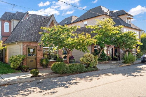 9715 Second St, Sidney, BC - Outdoor With Facade