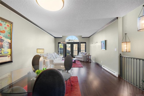 9715 Second St, Sidney, BC 