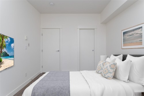 201-290 Wilfert Rd, View Royal, BC - Indoor Photo Showing Bedroom