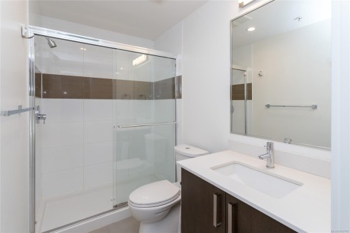 201-290 Wilfert Rd, View Royal, BC - Indoor Photo Showing Bathroom