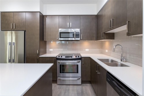 201-290 Wilfert Rd, View Royal, BC - Indoor Photo Showing Kitchen With Double Sink With Upgraded Kitchen