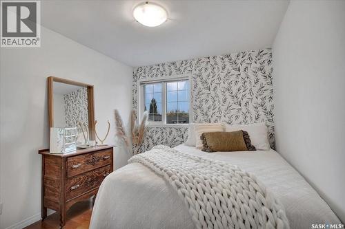 835 Swan Crescent, Saskatoon, SK - Indoor Photo Showing Bedroom