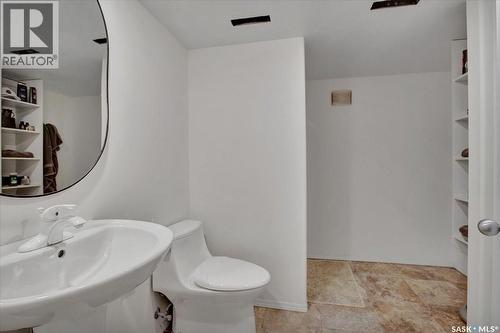 835 Swan Crescent, Saskatoon, SK - Indoor Photo Showing Bathroom