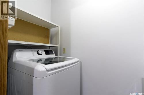 209 2931 Harding Street, Regina, SK - Indoor Photo Showing Laundry Room