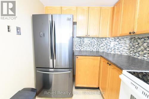305 - 24 Ramblings Way, Collingwood, ON - Indoor Photo Showing Kitchen