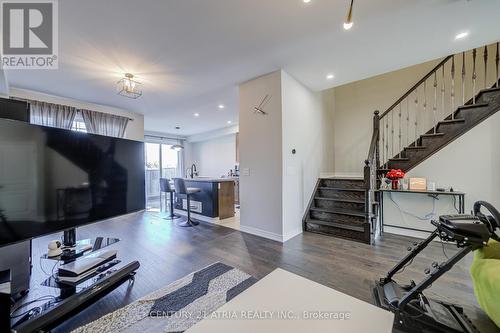119 Windrow Street, Richmond Hill, ON - Indoor Photo Showing Other Room