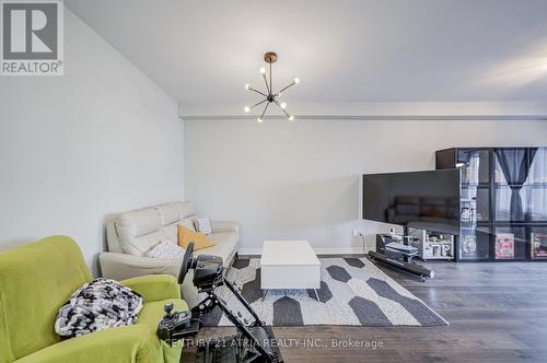 119 Windrow Street, Richmond Hill, ON - Indoor