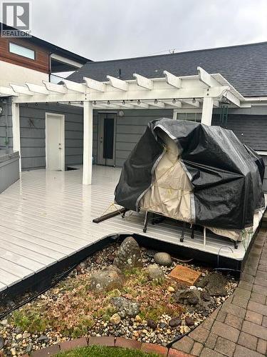 3547 Lakeshore Road, Kelowna, BC - Outdoor