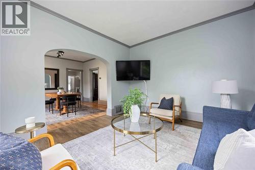 373 Palmerston Street South, Sarnia, ON - Indoor Photo Showing Living Room