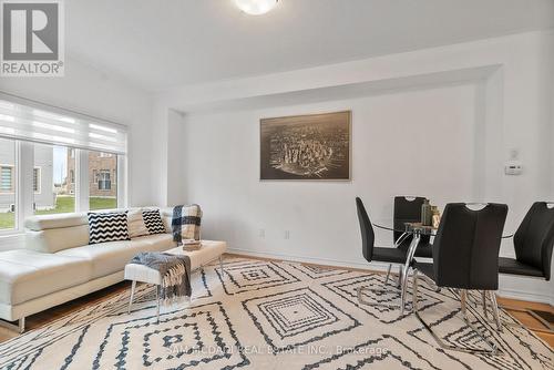 32 Fennell Street, Southgate, ON - Indoor Photo Showing Living Room