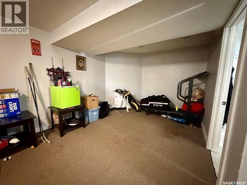 5309 2Nd Avenue N, Regina, SK - Indoor