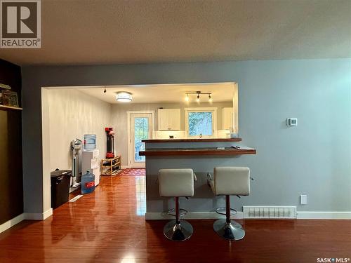 5309 2Nd Avenue N, Regina, SK - Indoor