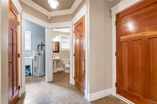 411 Conway Rd, Saanich, BC 