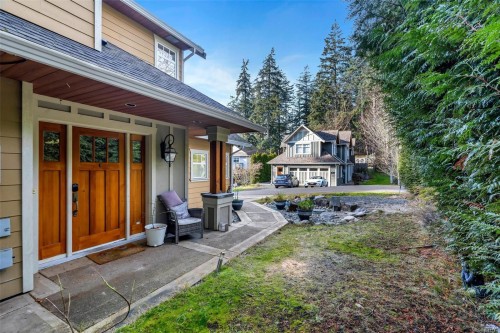 411 Conway Rd, Saanich, BC 