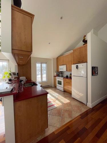 Kitchen - 50 Ch. Du Lac-D'Argent, Eastman, QC - Indoor Photo Showing Other Room