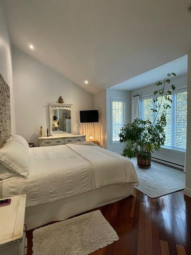 Bedroom - 50 Ch. Du Lac-D'Argent, Eastman, QC - Indoor Photo Showing Bedroom