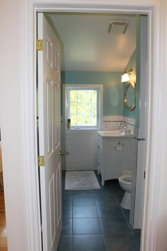 Salle d'eau - 50 Ch. Du Lac-D'Argent, Eastman, QC - Indoor Photo Showing Bathroom