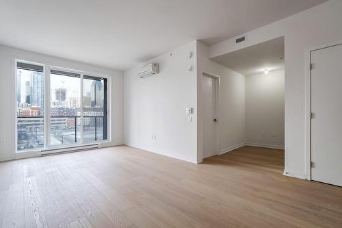 Salon - 420-1485 Rue Des Bassins, Montréal (Le Sud-Ouest), QC - Indoor Photo Showing Other Room