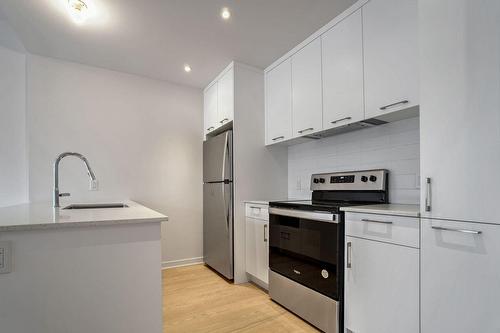 Cuisine - 824-1485 Rue Des Bassins, Montréal (Le Sud-Ouest), QC - Indoor Photo Showing Kitchen