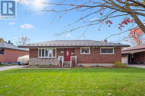 5 BERGIN AVENUE  Centre Wellington (Fergus), ON N1M 1A7
