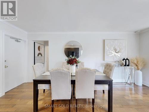 1051 Janette Street, Newmarket, ON - Indoor Photo Showing Dining Room
