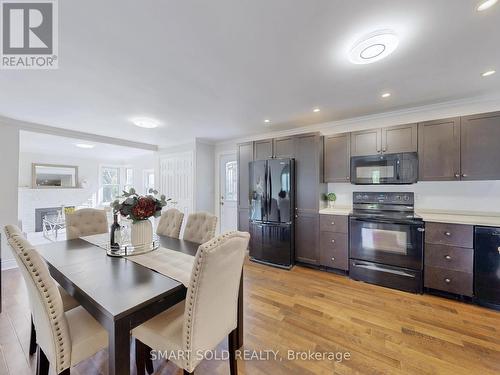 1051 Janette Street, Newmarket, ON - Indoor