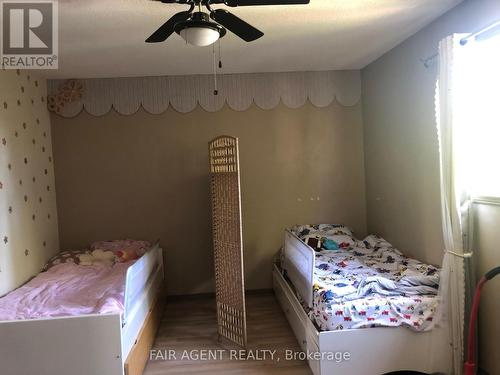 562 Erinbrook Drive, Kitchener, ON - Indoor Photo Showing Bedroom